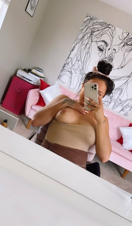 Baddy Bina exclusive pornstar gallery