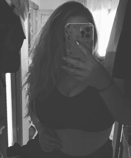 Alysson pornographic model photos