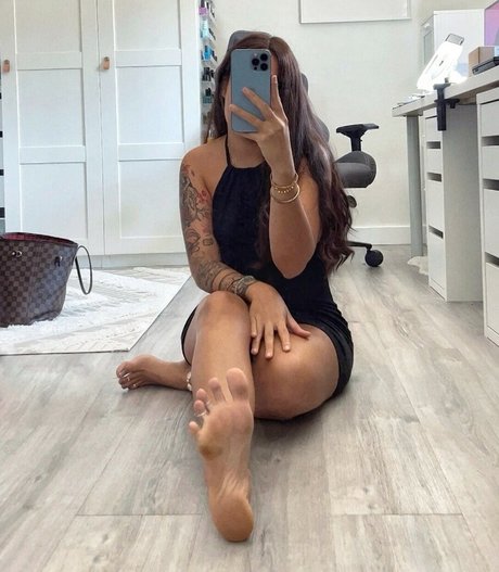 Mariefrenchgirlfeet high quality pornstar pictures