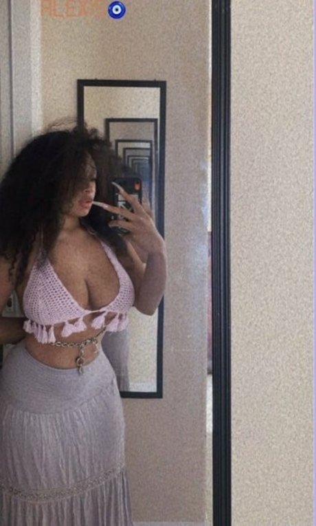 Lexxiibaebie pornographic actress gallery