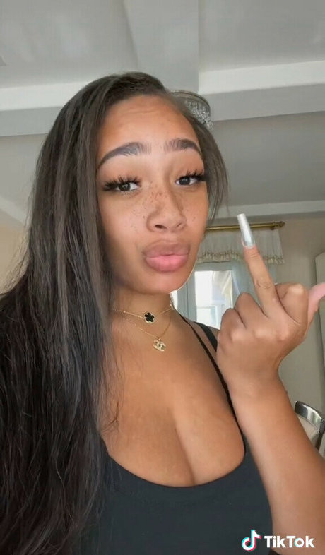 Lexxiibaebie pornstar nude images