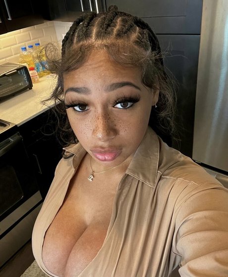 Lexxiibaebie model photos