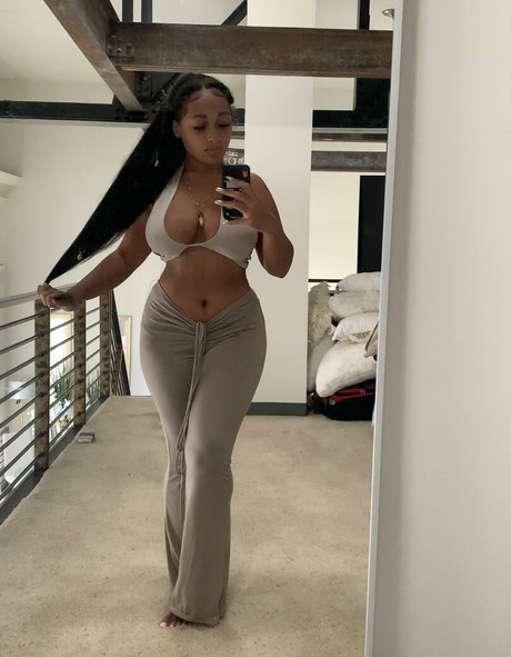 Lexxiibaebie model high quality image