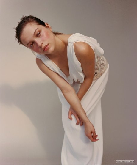 Sophie Cookson nude actress pictures