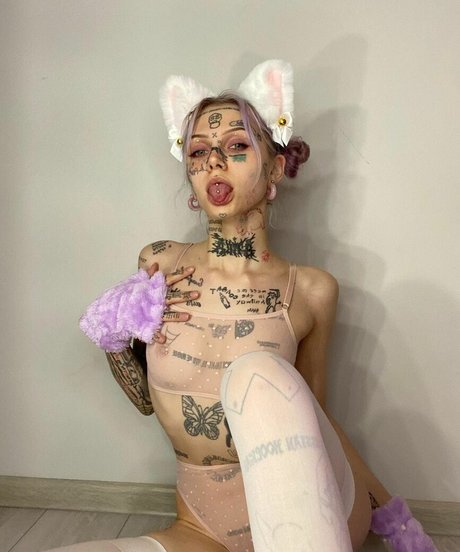 dtlowtcktpiilwh naked actress picture