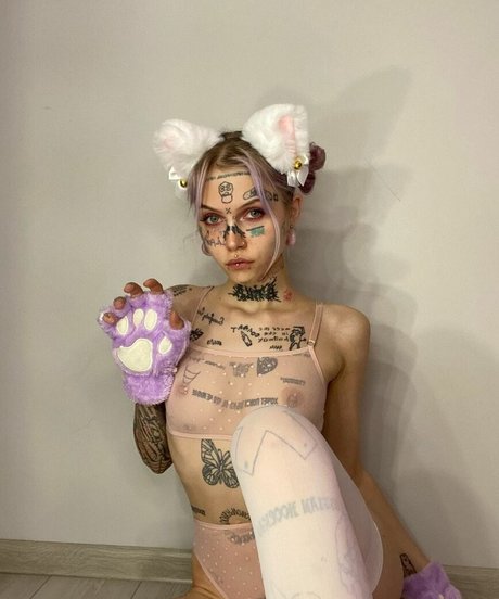 dtlowtcktpiilwh pornographic model gallery