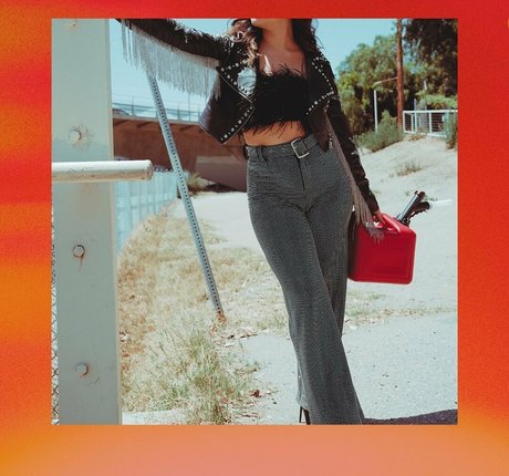 Hayley Orrantia naked actress galleries