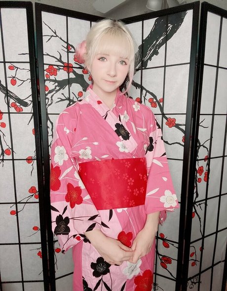 renbunni nude model gallery