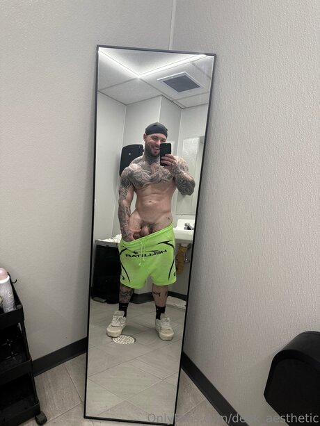 deek aesthetic pretty model images