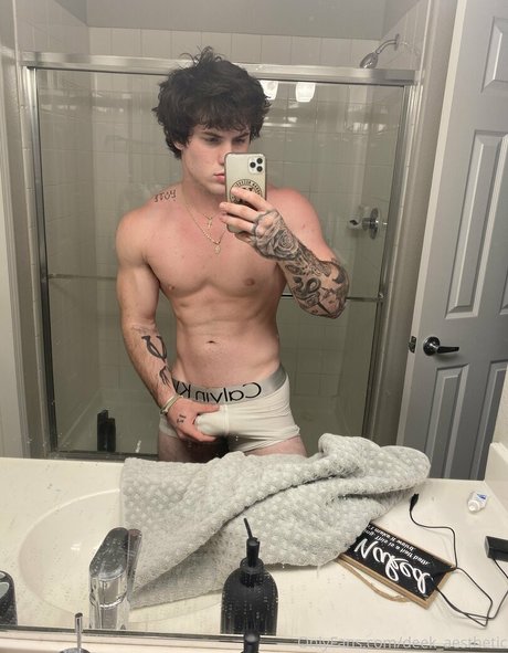 deek aesthetic pornstar perfect image