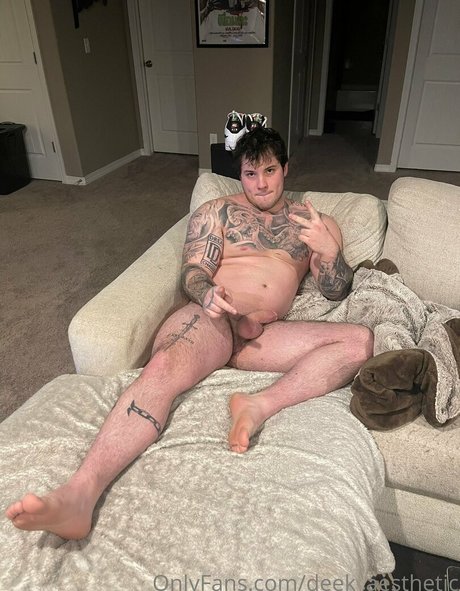 deek aesthetic pornographic model image