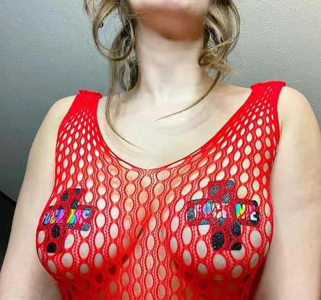 this cake free model photo