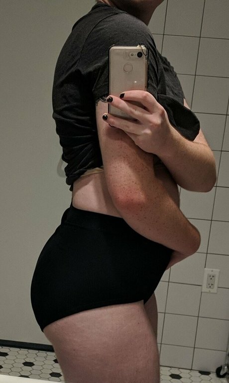 ashmeanything3 model pretty photos