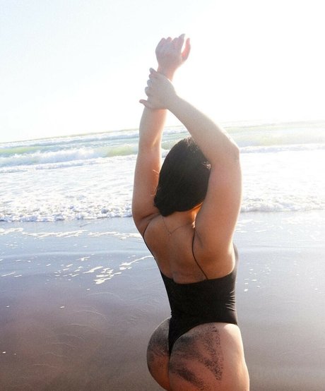 LouiseWhyyte art star photos