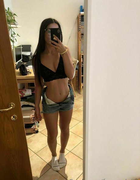 freeredalia erotic actress picture