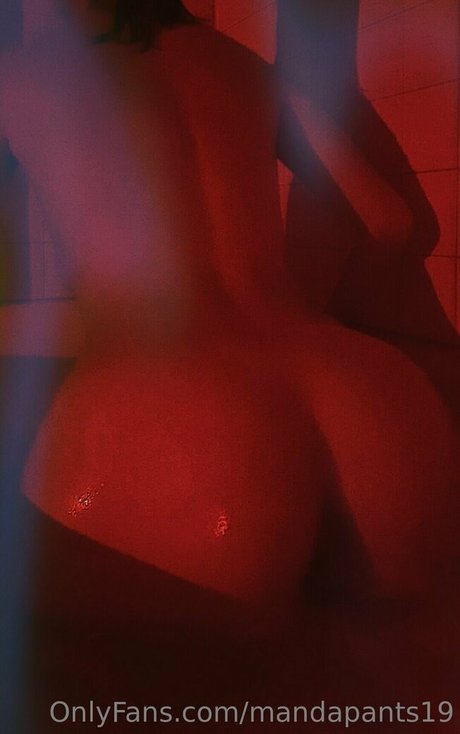 mandapants19 hot model photo