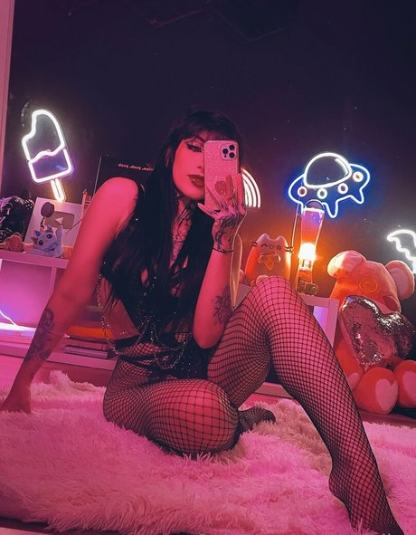 nxrdlys nudes model image