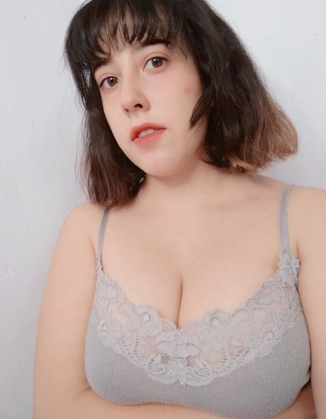 Sukicherry erotic actress photo