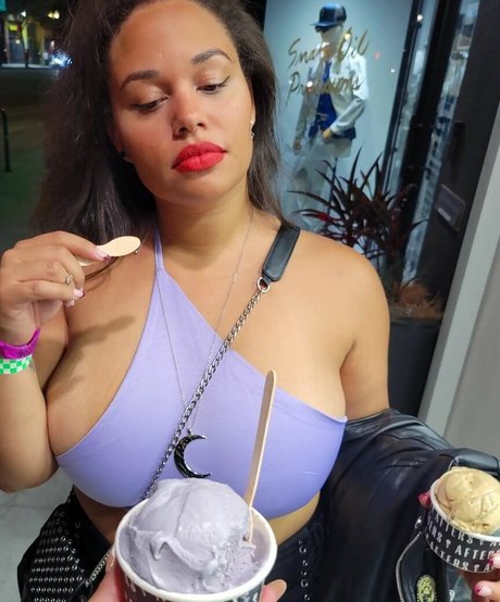 Sharlettewitch star art pictures