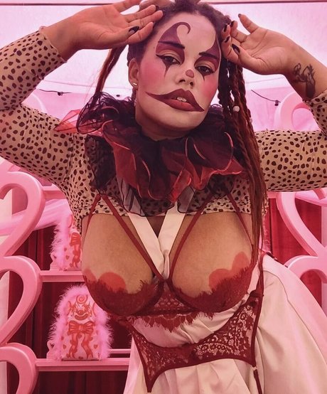 Sharlettewitch high quality model image