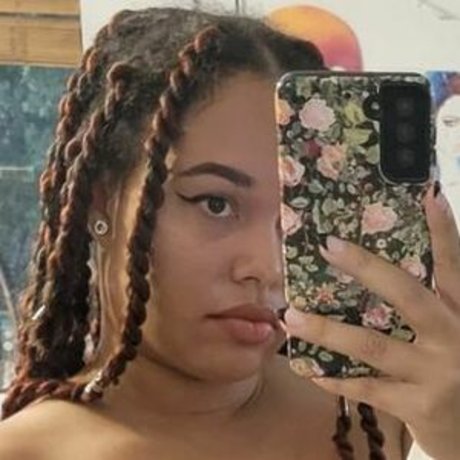 Sharlettewitch model high quality photo