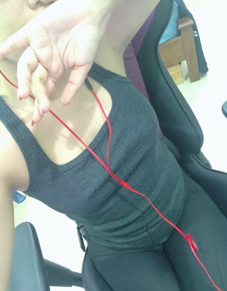 ai suru69 erotic model photos