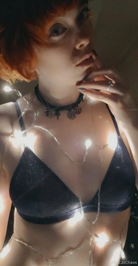 naughtylittlekitten93 model porn images