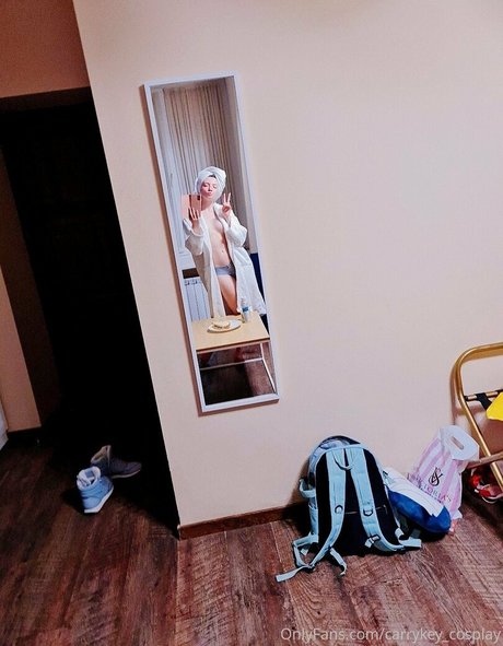 carrykey cosplay erotic actress image