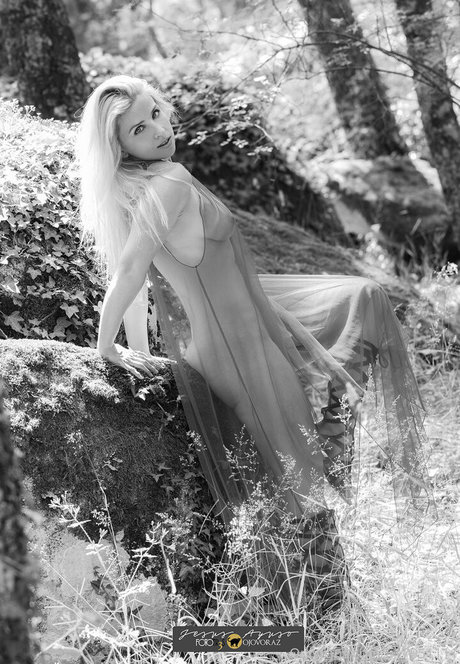 irakerometal naked star picture