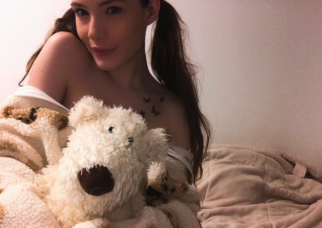 adrianabanana420 perfect actress photo