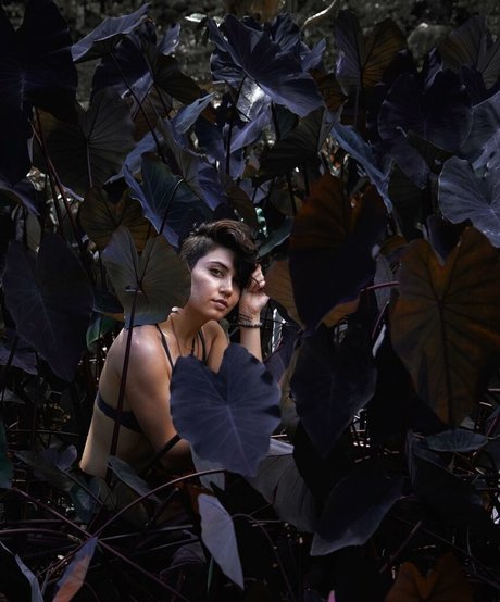 Olivia Graves star erotic image