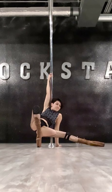 Olivia Graves pornstar free pic