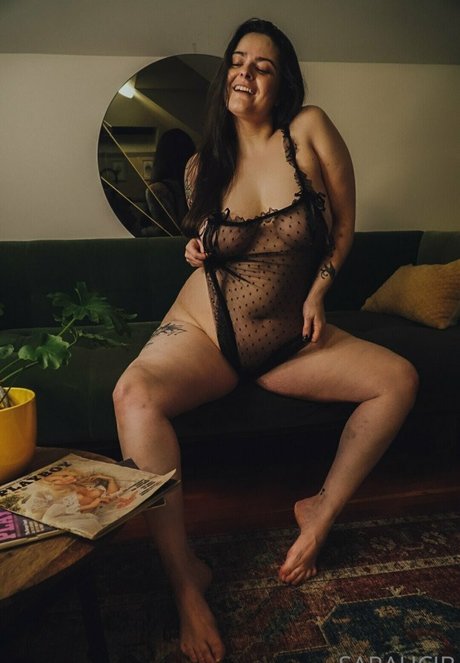 SarahCJB pretty actress image