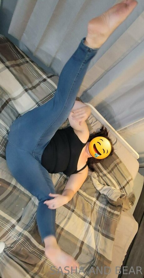 sashaandbear actress img