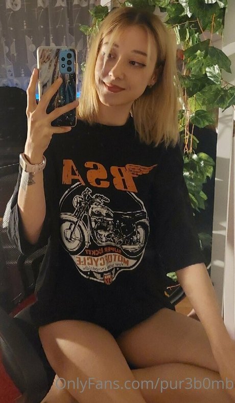 pure carlyy pornstar exclusive galleries