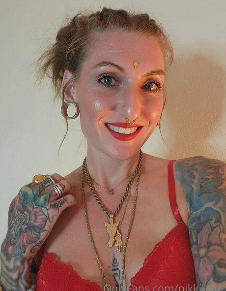 nikkibeez nude model img