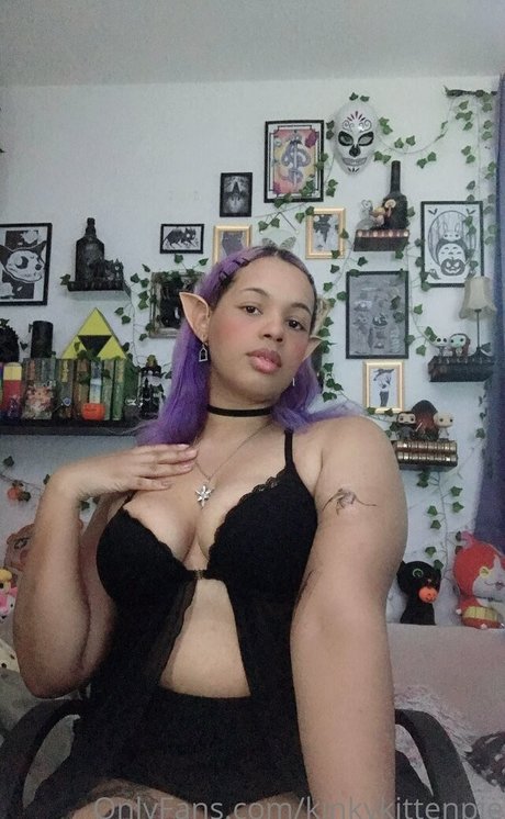 kinkykittenpie Profile pic