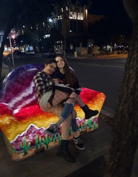 tinabeeeean model top picture