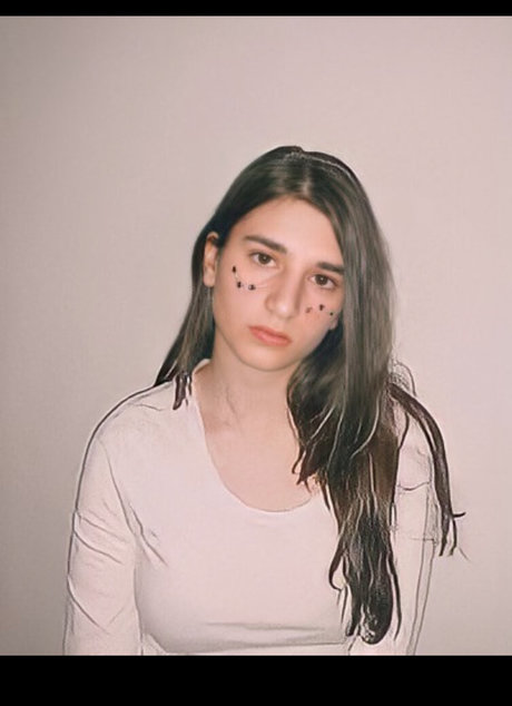 Weirdrole naked star pic