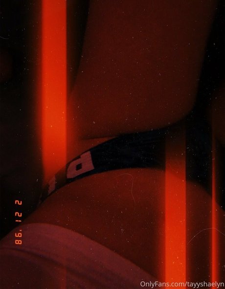 tayyshaelyn hot actress pictures