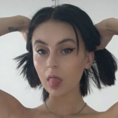 Moreexin porn star pic