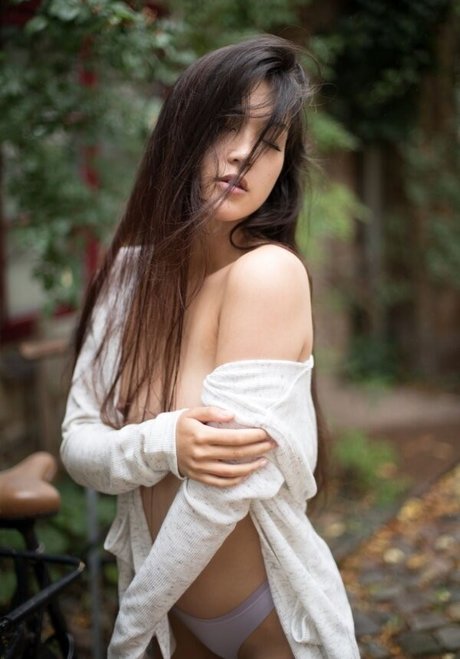 Jazjassii free model photo