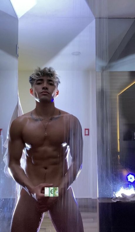 prettyboyaedan hd model photo