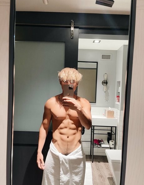 prettyboyaedan star beautiful photos