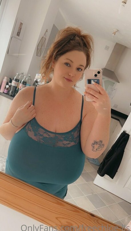 chloze00 sex model image