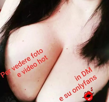 Venere Mora model top photos