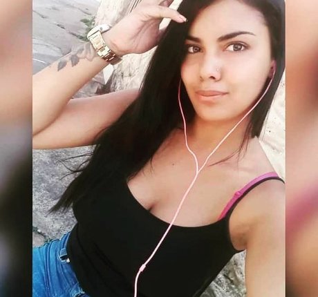 Evelim Alves perfect star image