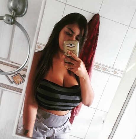 Evelim Alves model sexy image