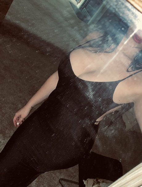 adrianaw erotic star picture