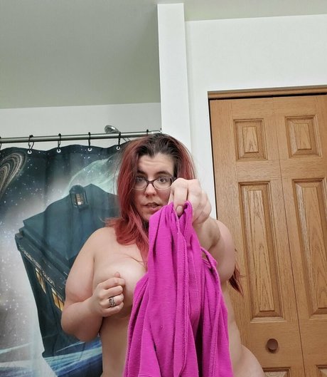 mcscandalous pornographic model img